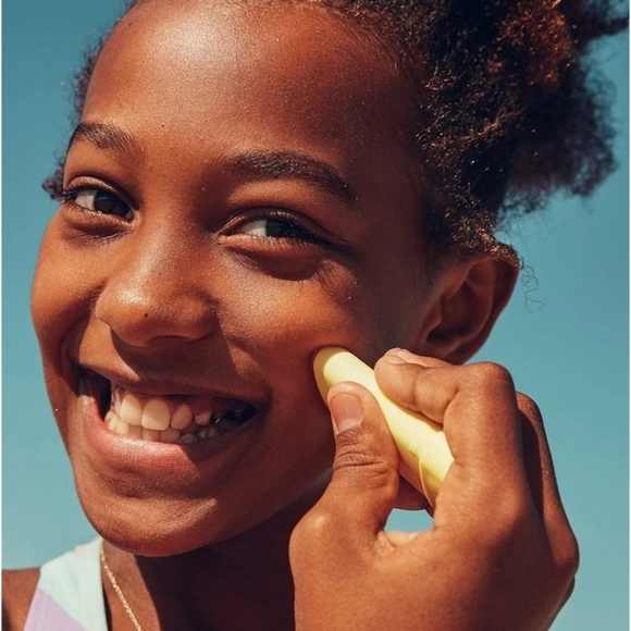 SunBum Kids SPF 50 Clear Sunscreen Face Stick 2 pk - Picture 2 of 10